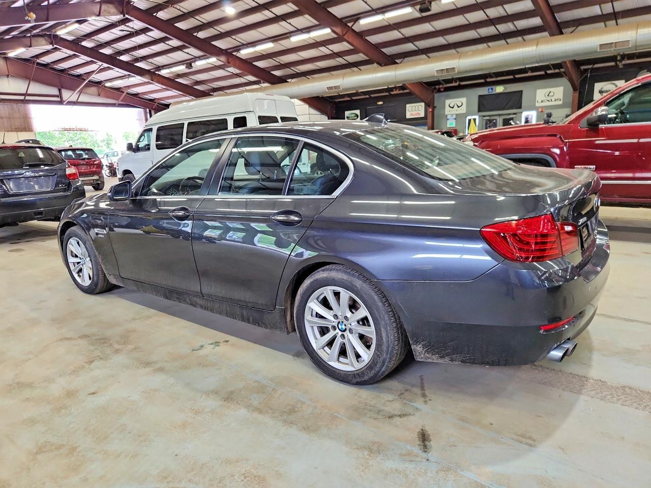 2015 BMW 528 Xi - Фото 2