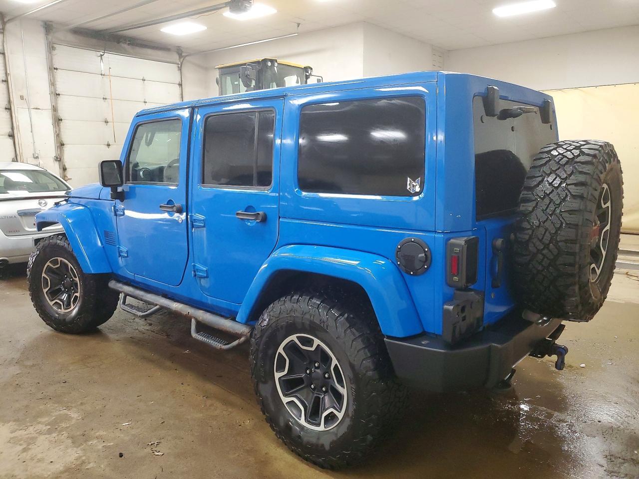 2011 Jeep Wrangler Unlimited Sahara - Фото 2