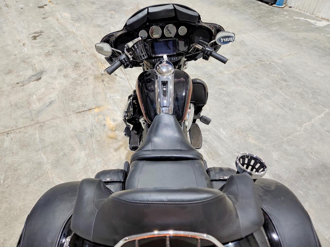 2024 Harley-Davidson Flhtcutg - Фото 6