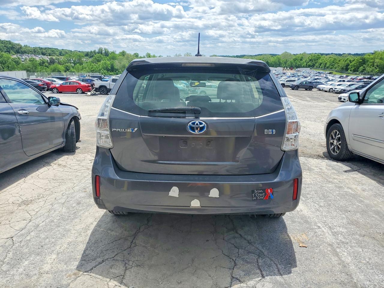 2013 Toyota Prius V - Фото 6