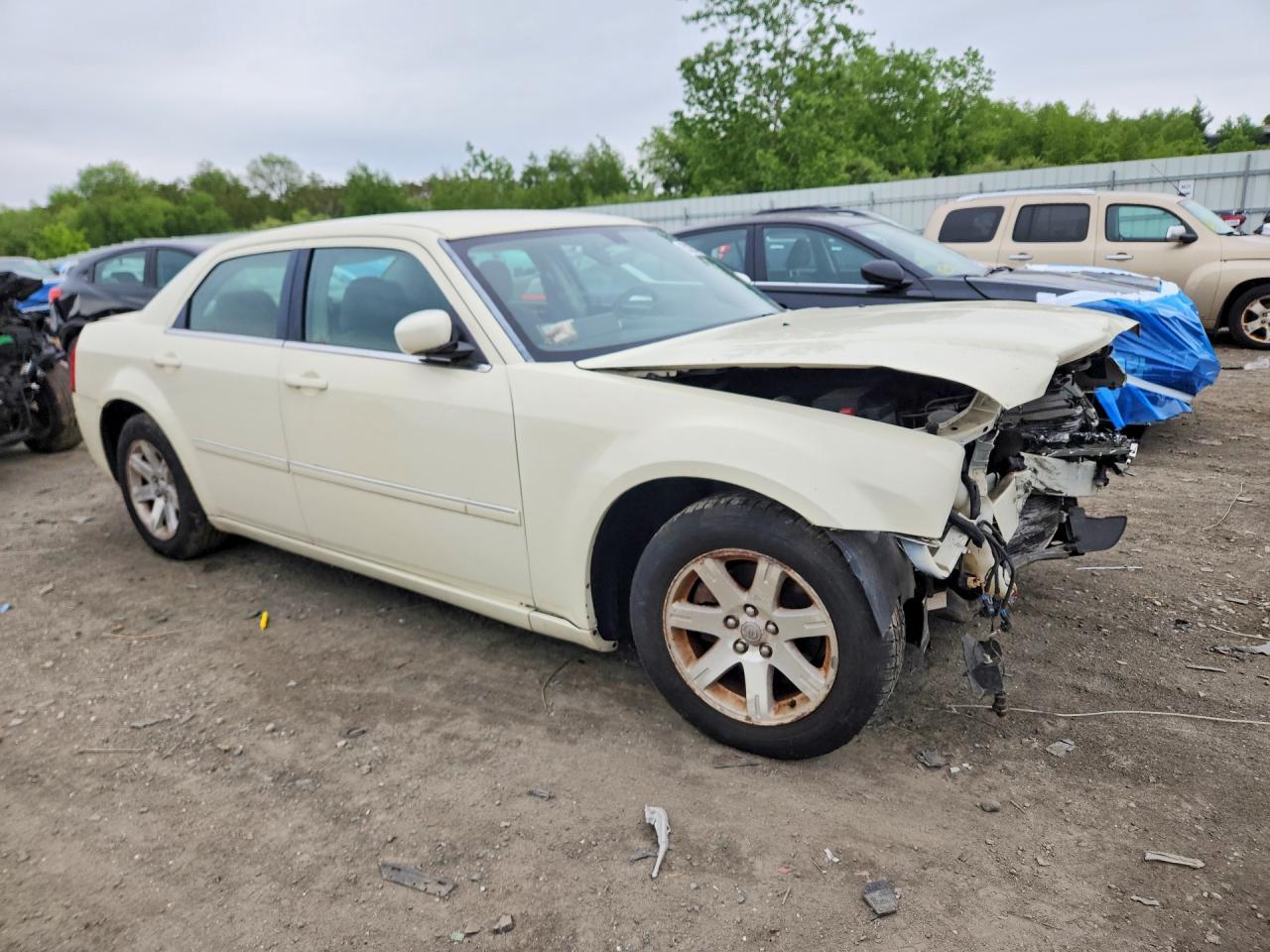 2007 Chrysler 300 - Image 4
