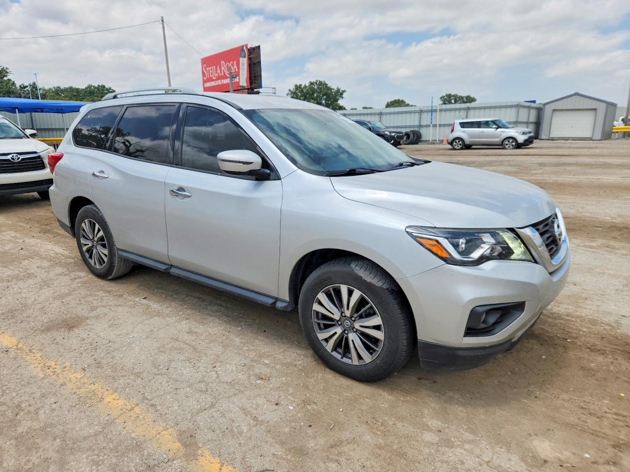 2020 Nissan Pathfinder Sv - Image 4