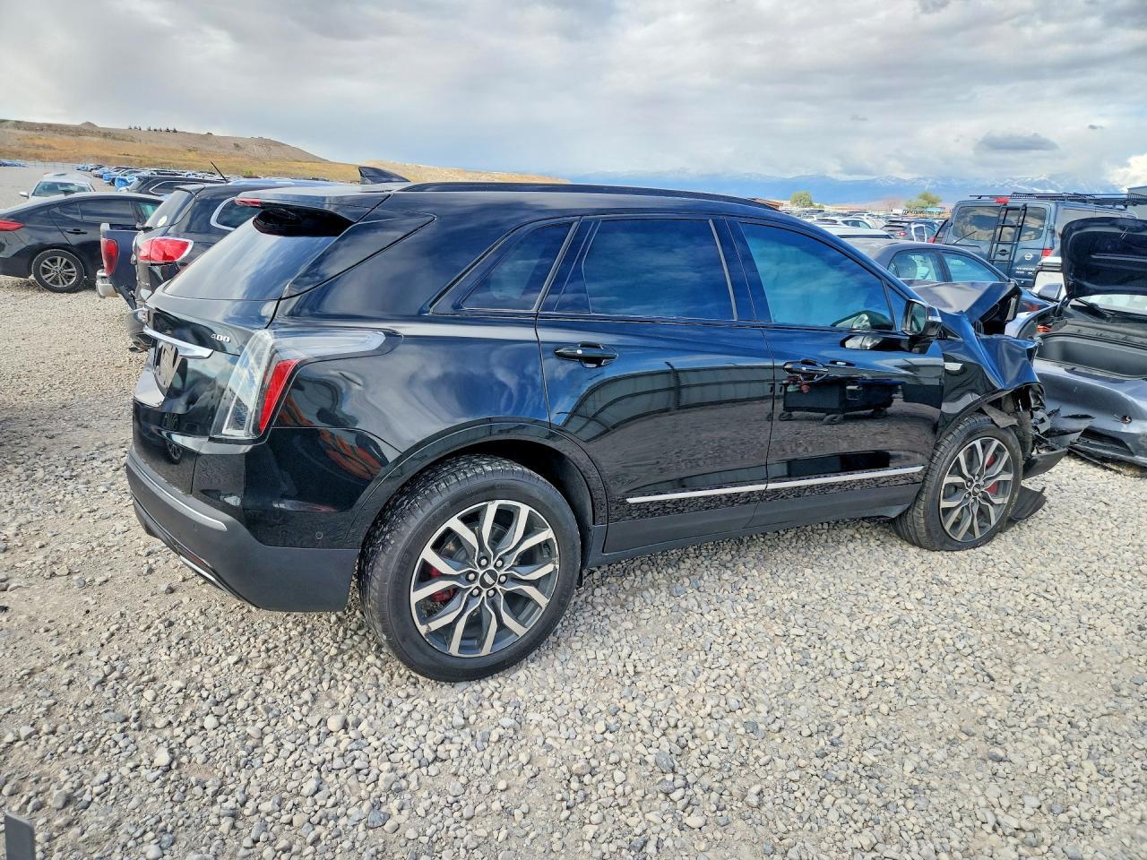 2023 Cadillac Xt5 Sport - Image 3