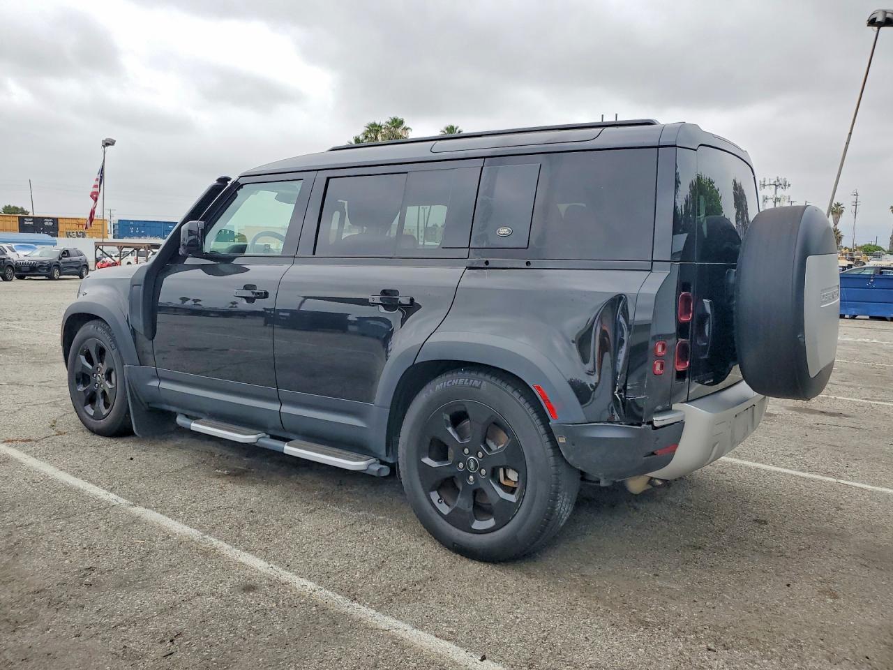 2020 Land Rover Defender 110 Hse - Image 2