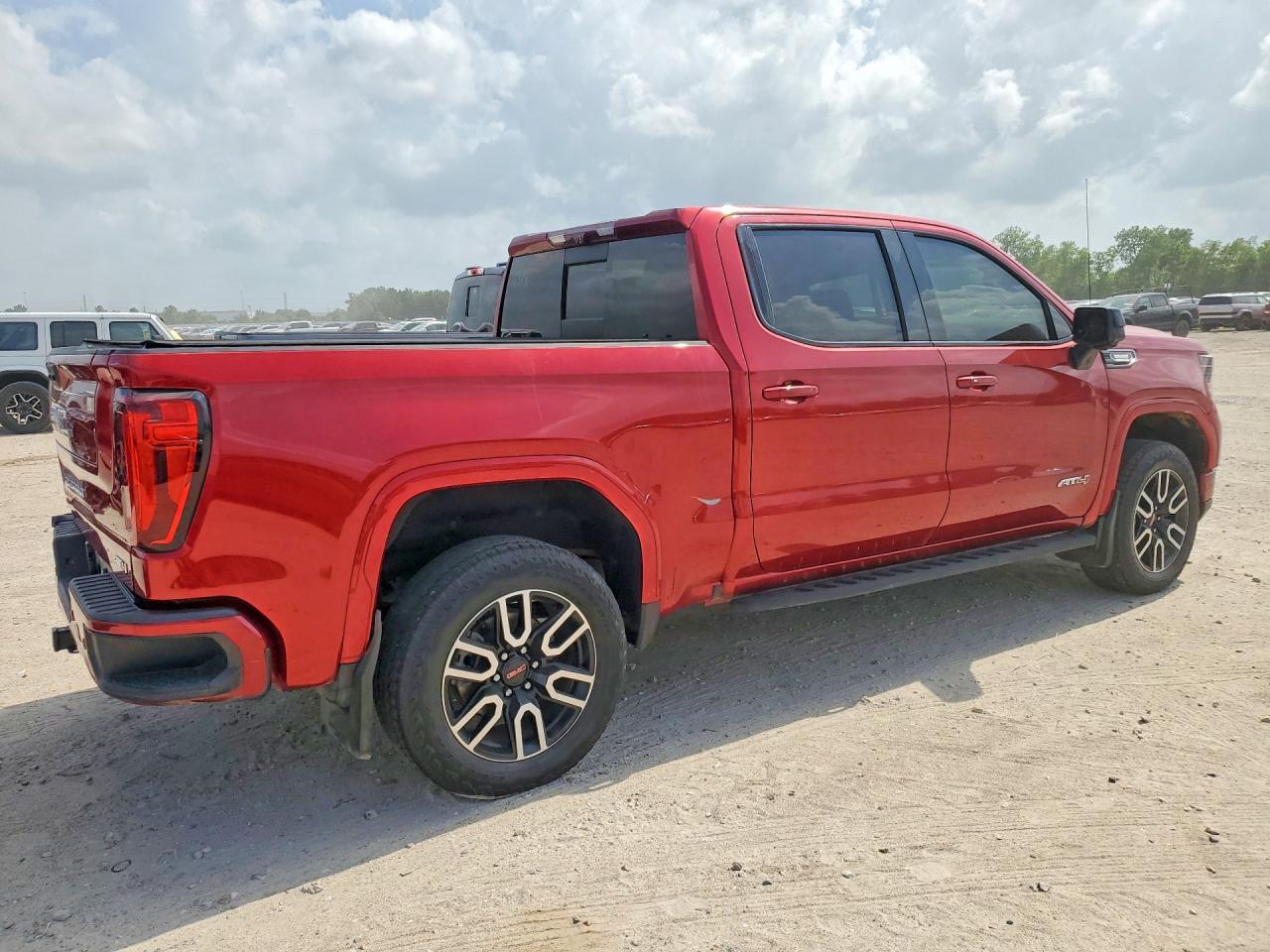 2023 GMC Sierra K1500 At4 - Image 3