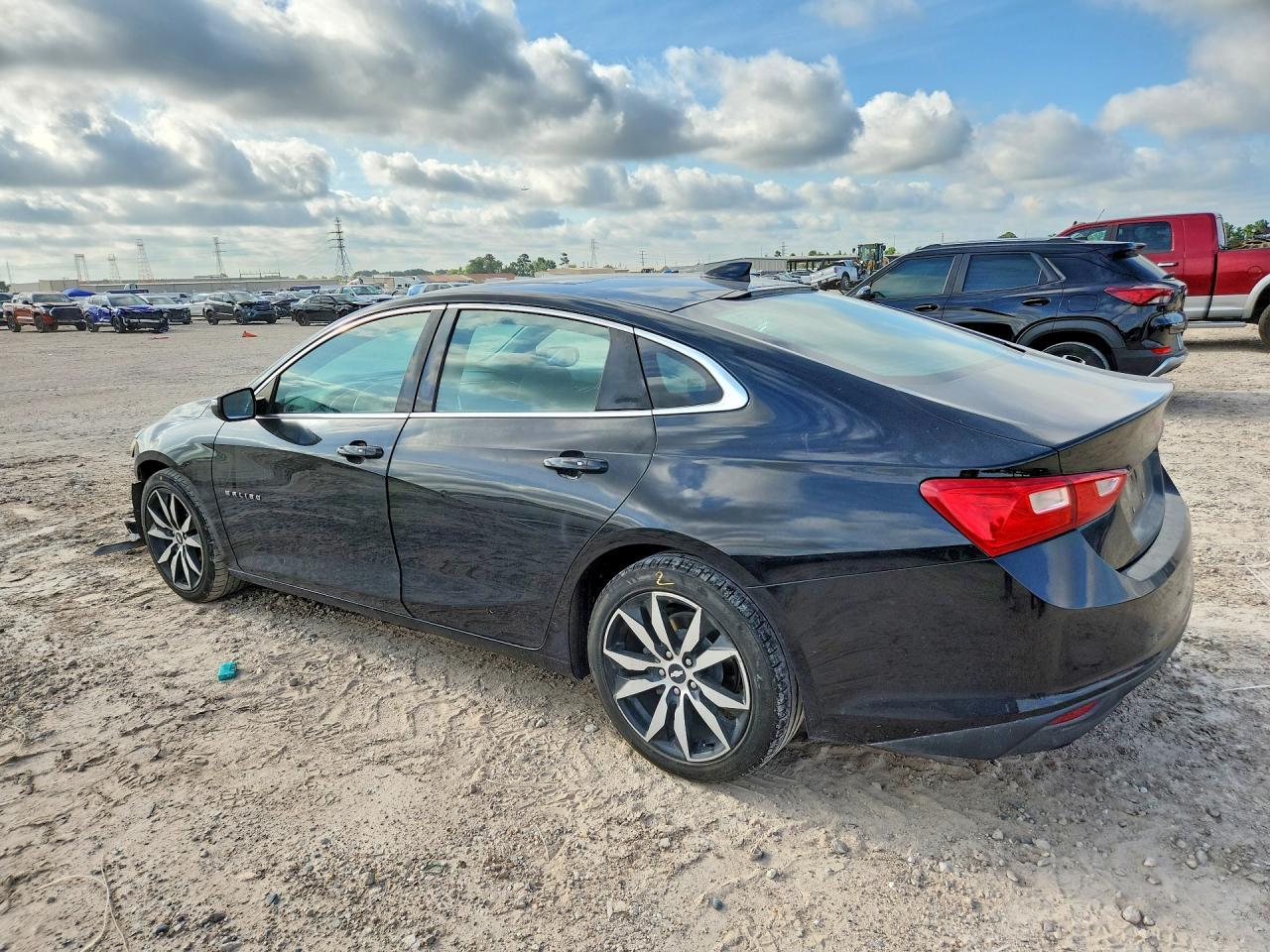 2017 Chevrolet Malibu Lt - Фото 2