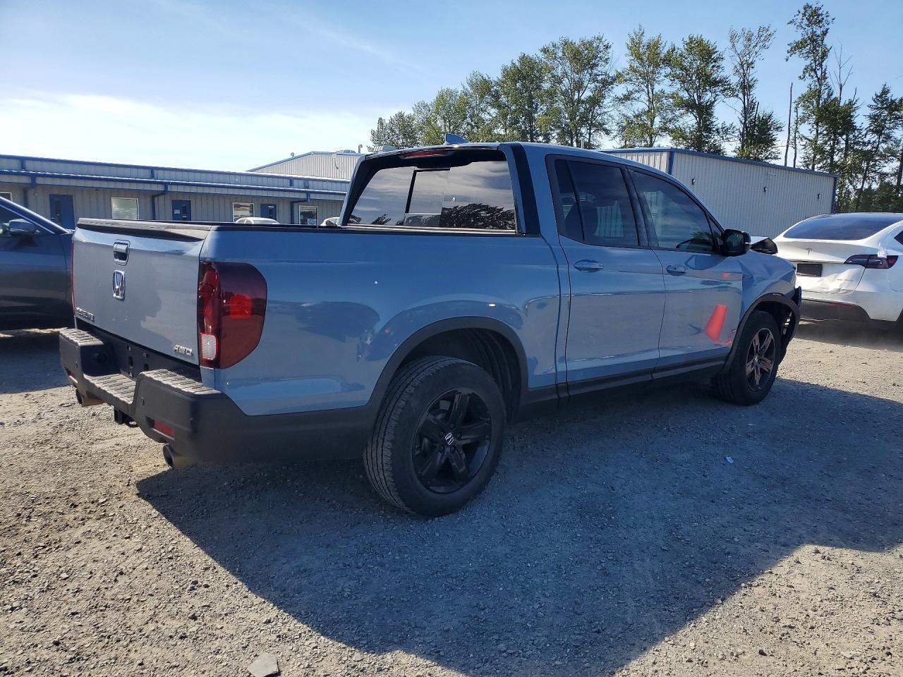 2022 Honda Ridgeline Black Edition - Image 3