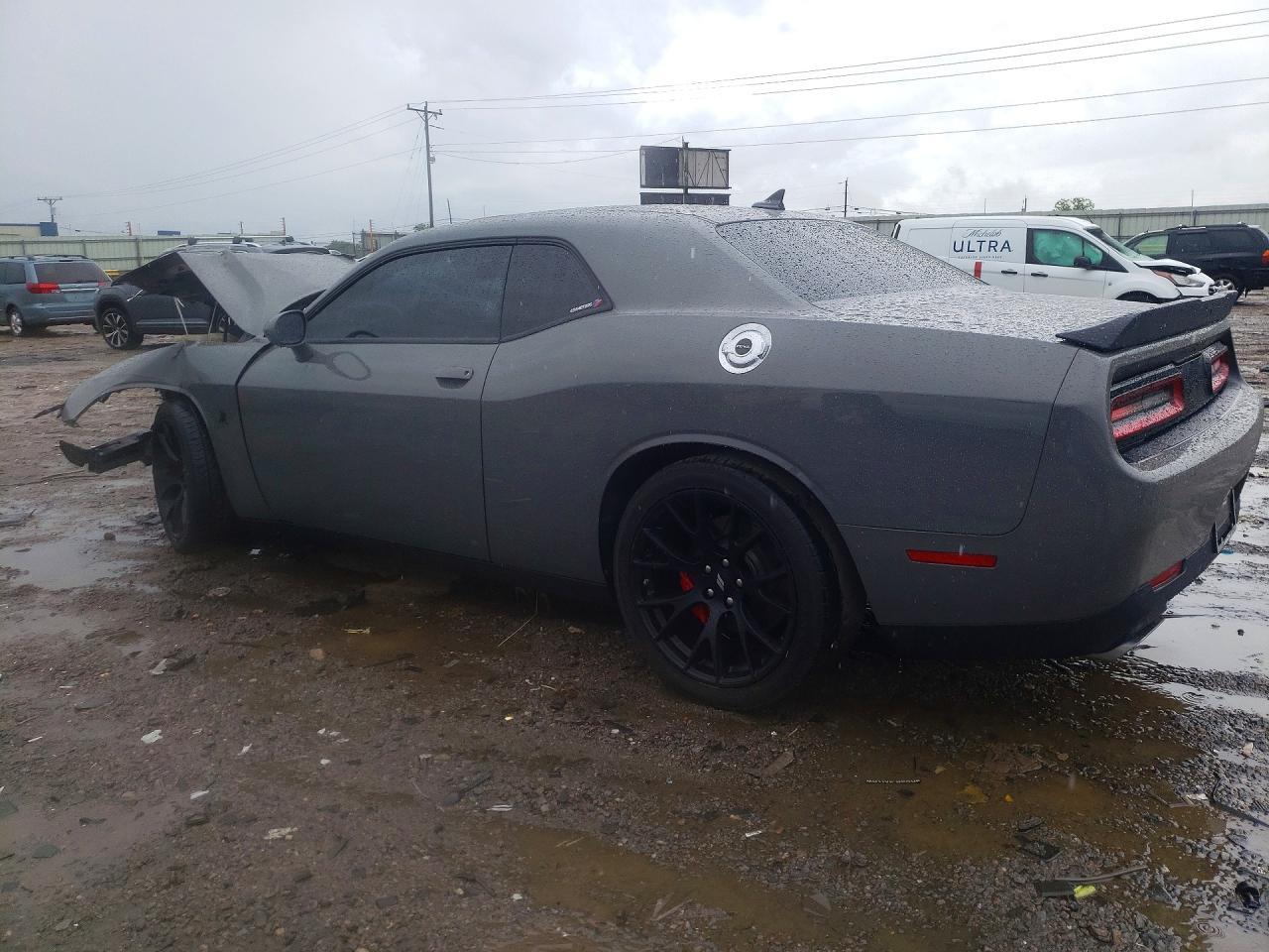 2018 Dodge Challenger R - Image 2
