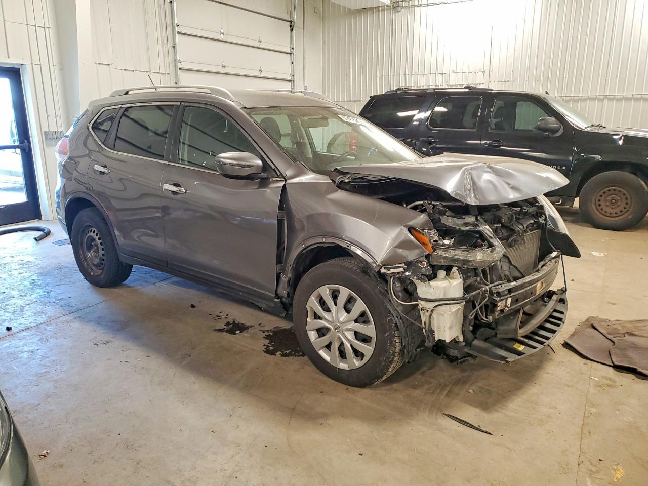 2016 Nissan Rogue S - Image 4