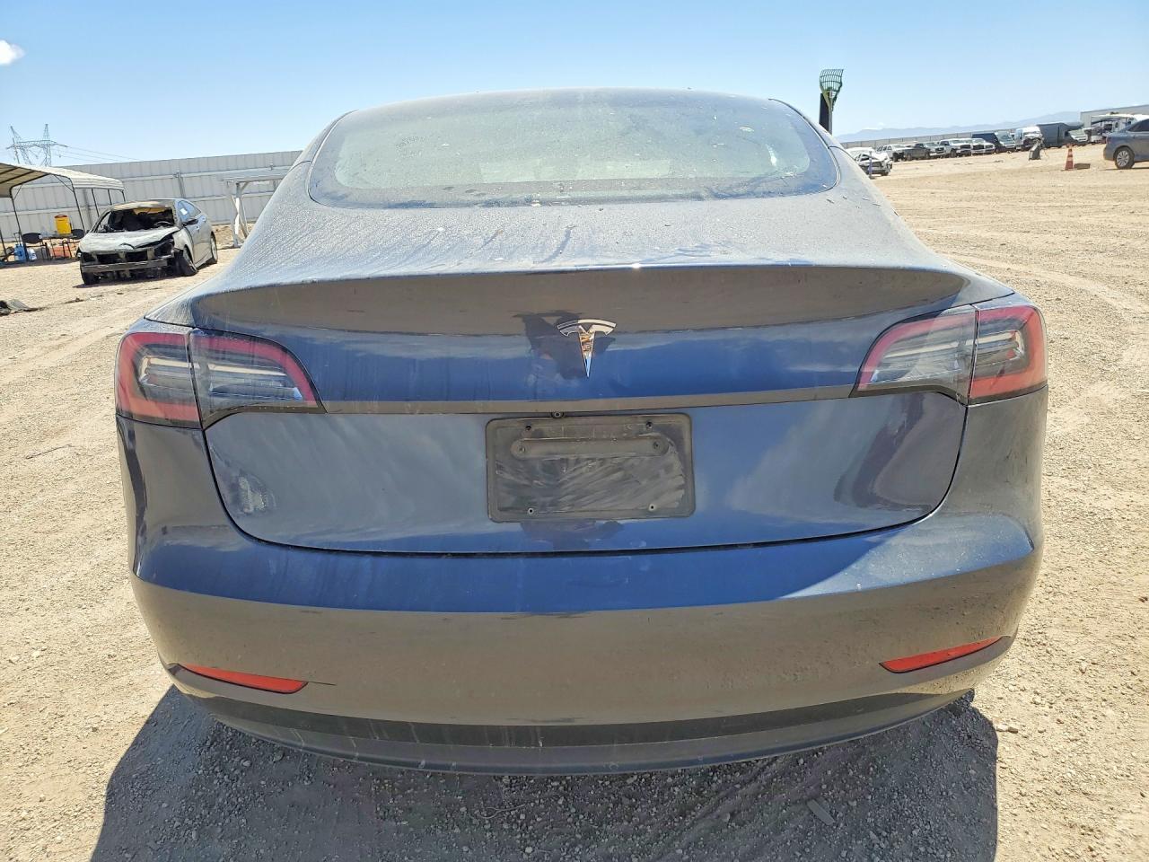 2023 Tesla Model 3 - Фото 6