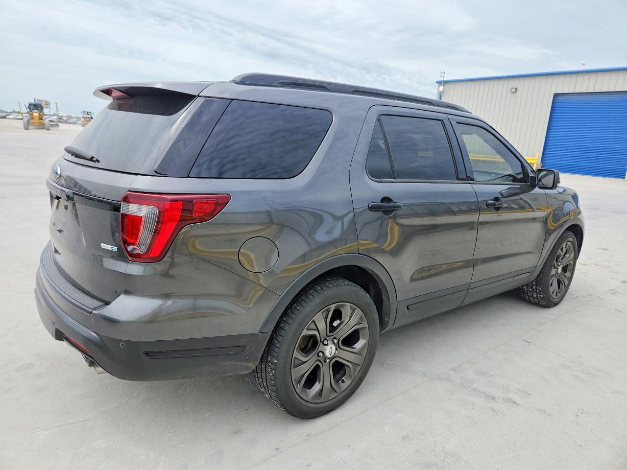 2018 Ford Explorer Sport - Image 3