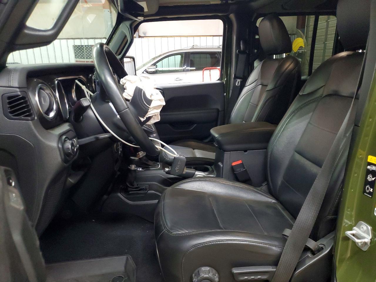 2020 Jeep Wrangler Unlimited Sahara - Image 7