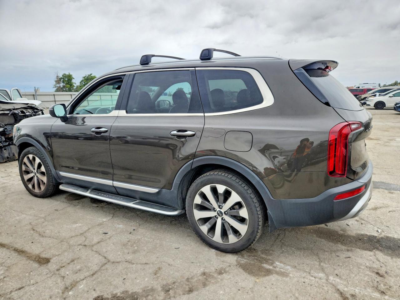 2021 Kia Telluride S - Image 2