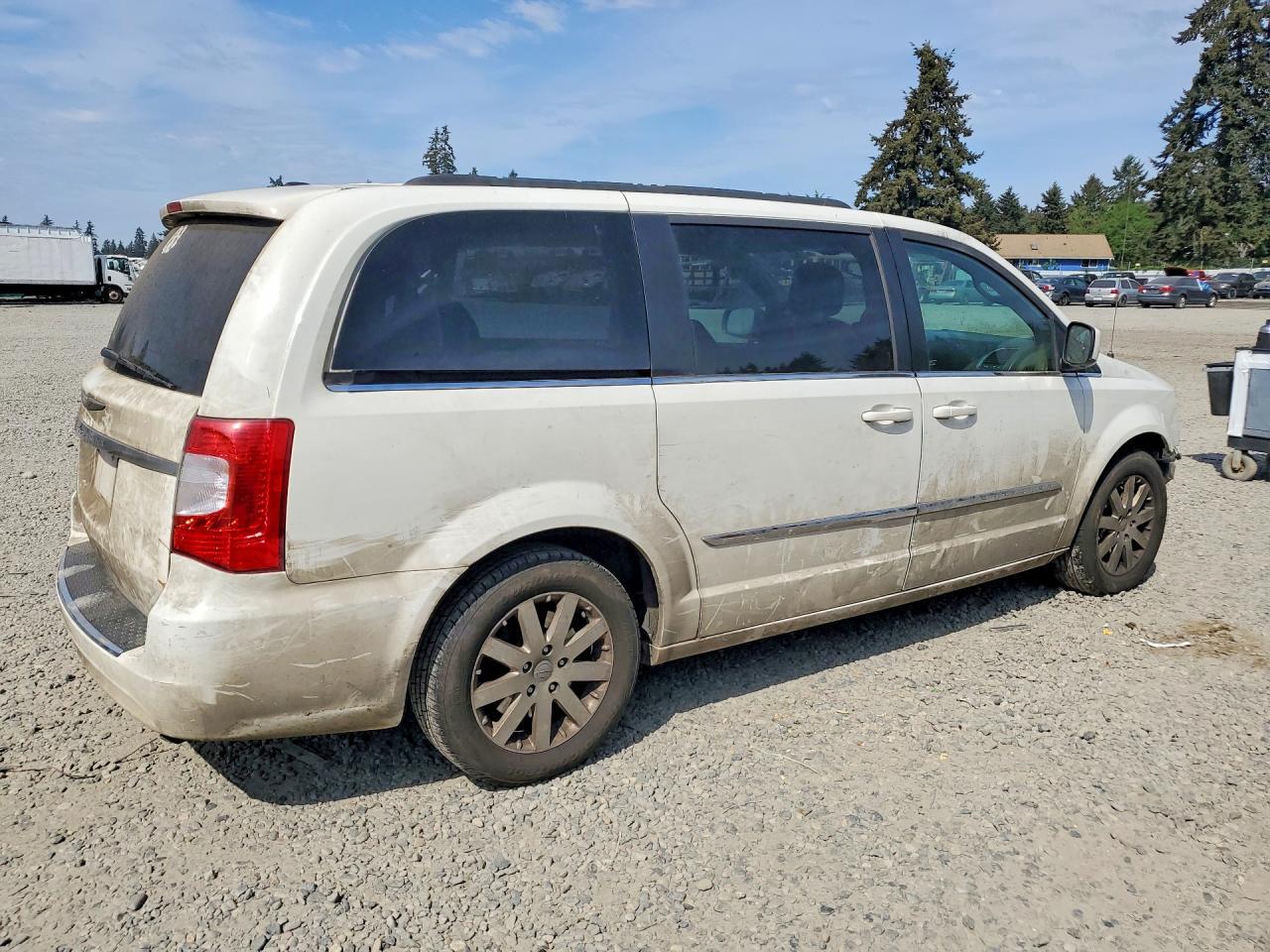 2012 Chrysler Town & Country Touring - Фото 3