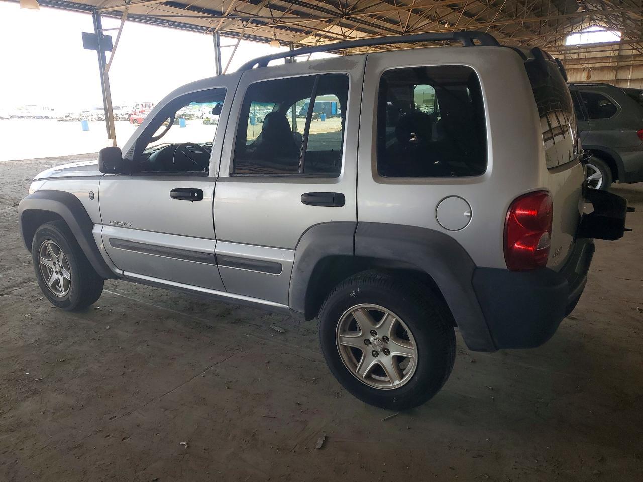 2004 Jeep Liberty Sport - Фото 2
