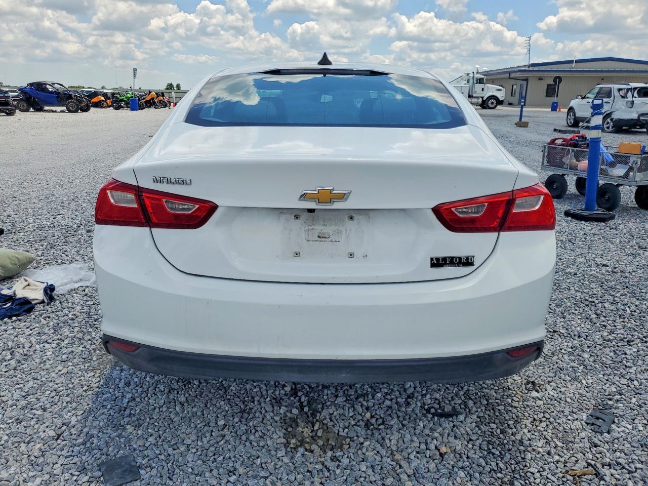 2017 Chevrolet Malibu Ls - Image 6