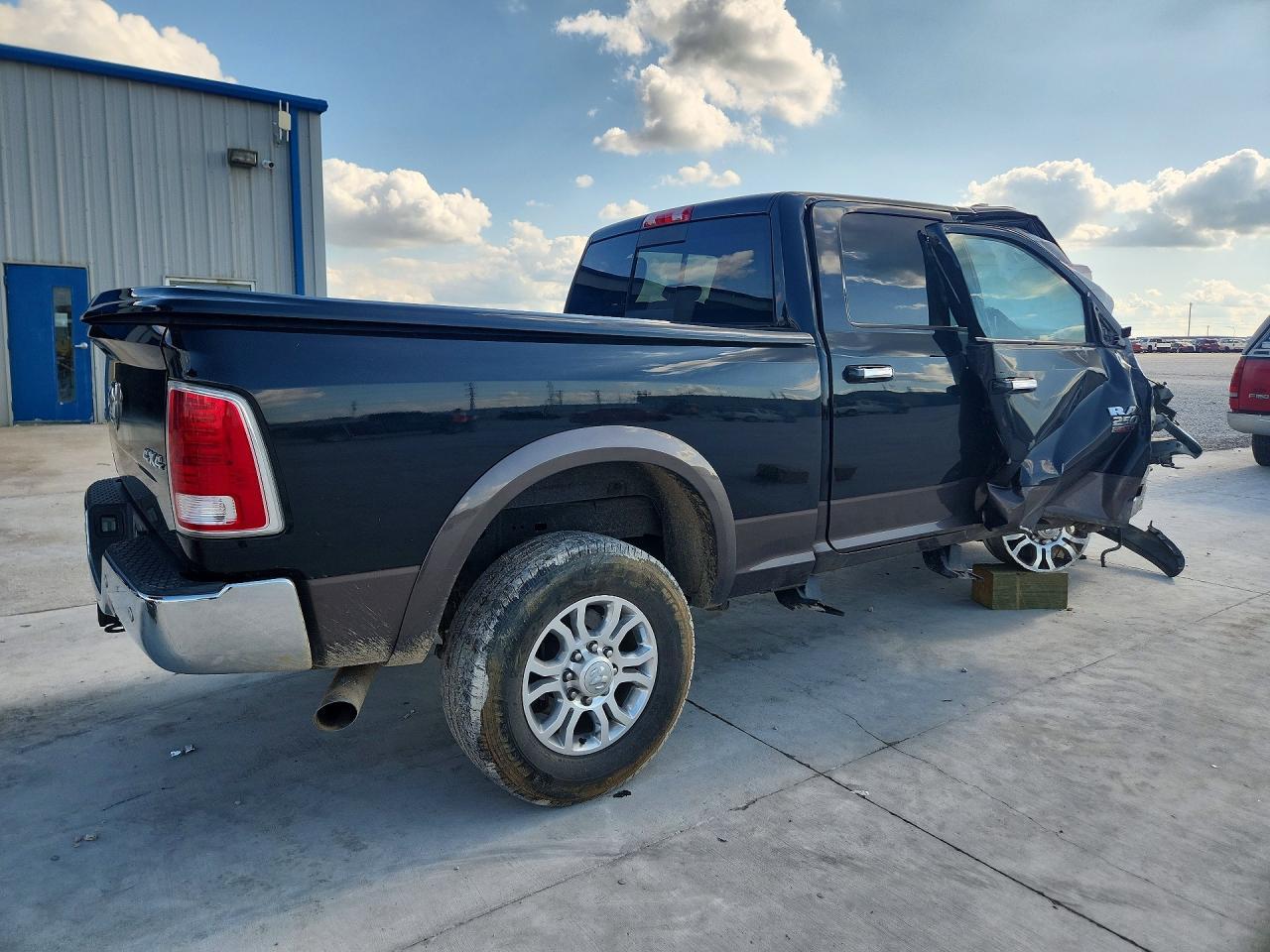 2018 Ram 2500 Laramie - Image 3