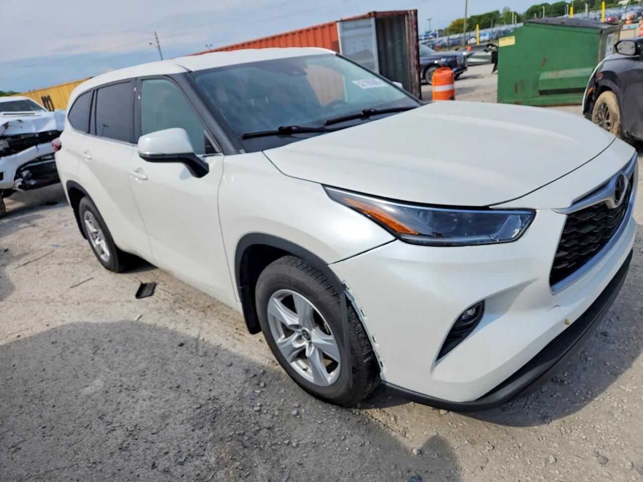 2021 Toyota Highlander Le - Фото 4
