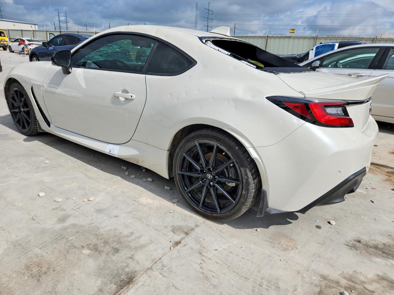 2025 Toyota Gr 86 Premium - Image 2