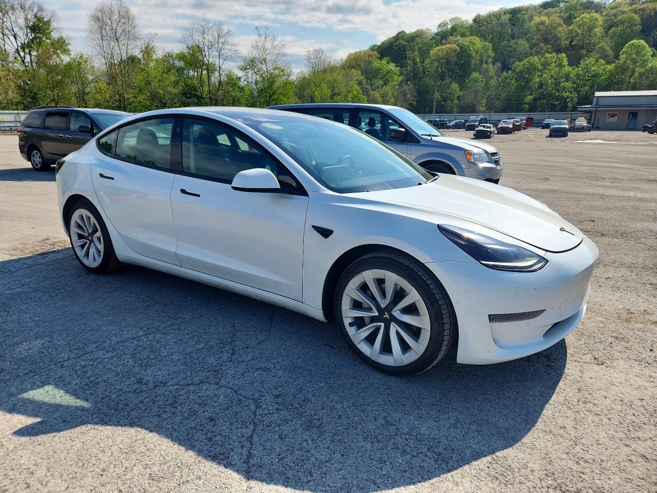 2021 Tesla Model 3 - Фото 4