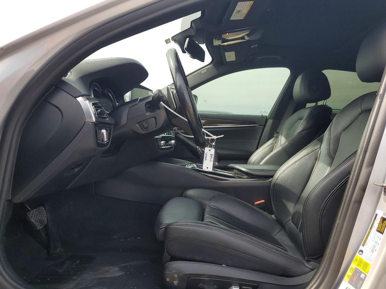 2018 BMW 530E - Фото 7