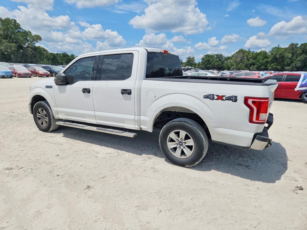 2017 Ford F150 Supercrew - Фото 2