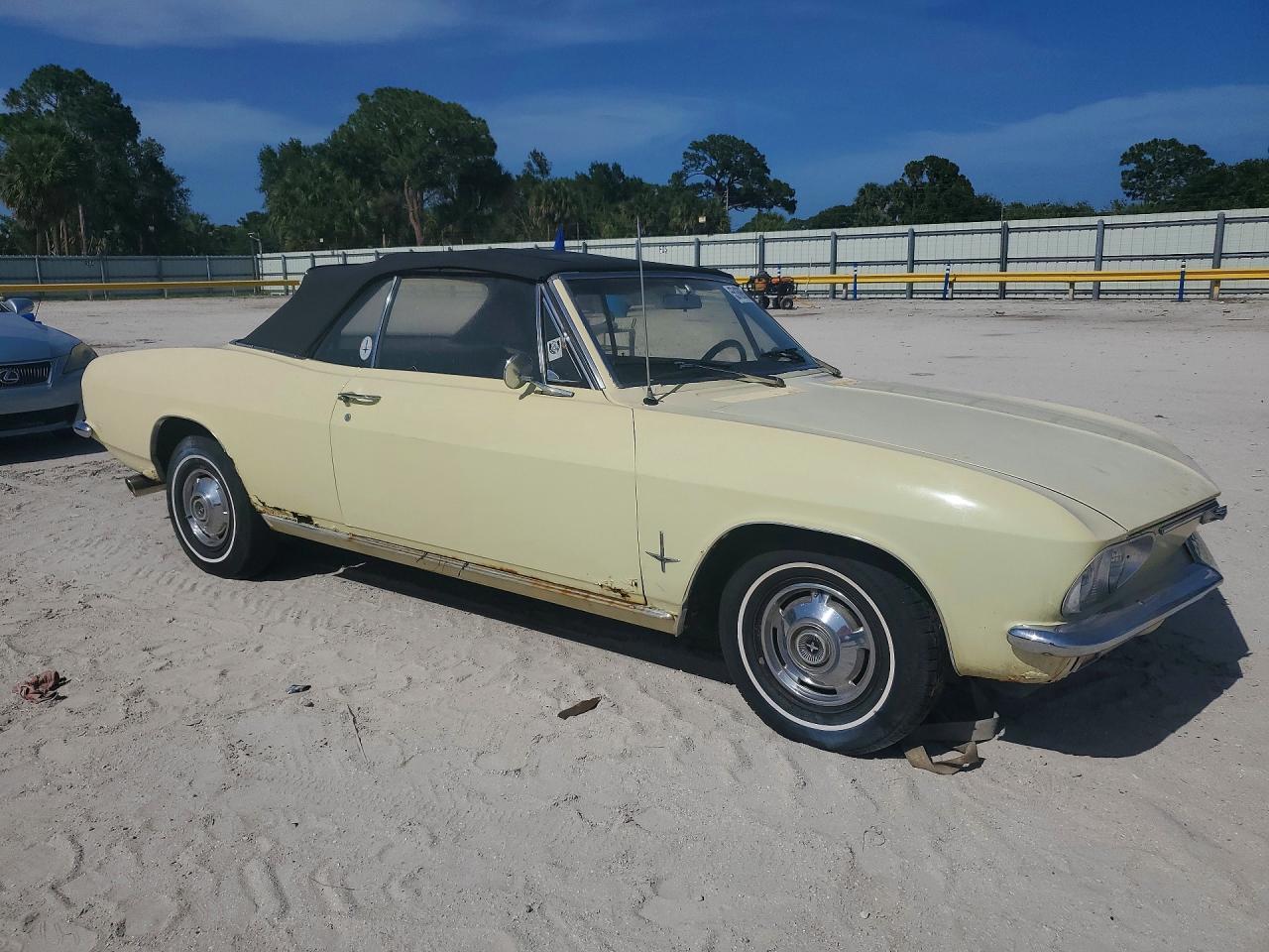 1966 Chevrolet Corvaire - Фото 4