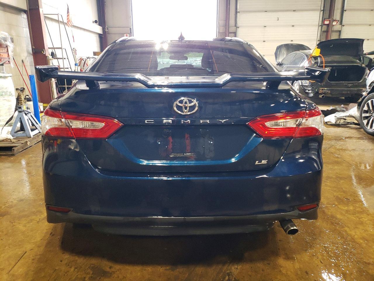 2019 Toyota Camry Le - Фото 6