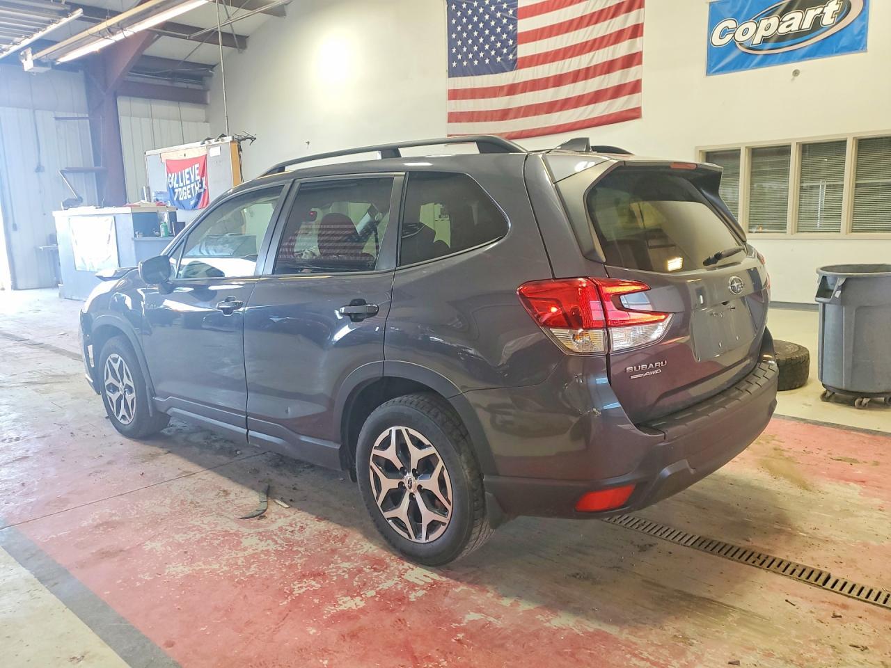 2020 Subaru Forester Premium - Image 2