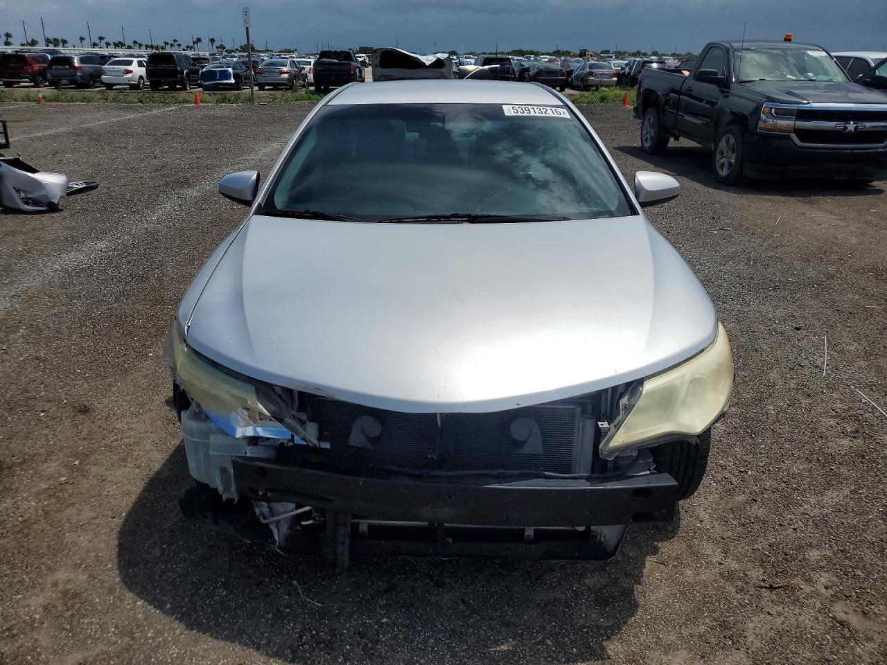 2014 Toyota Camry L - Image 5