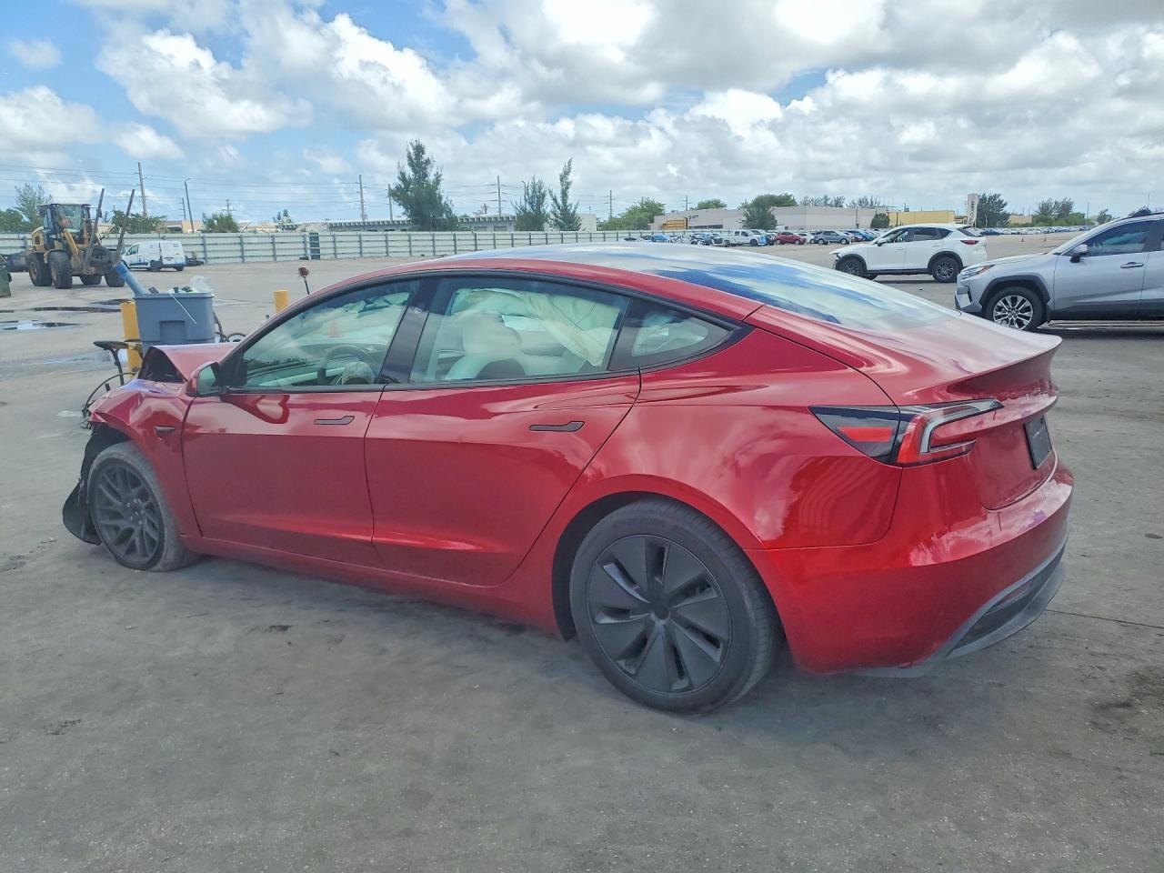 2024 Tesla Model 3 - Фото 2