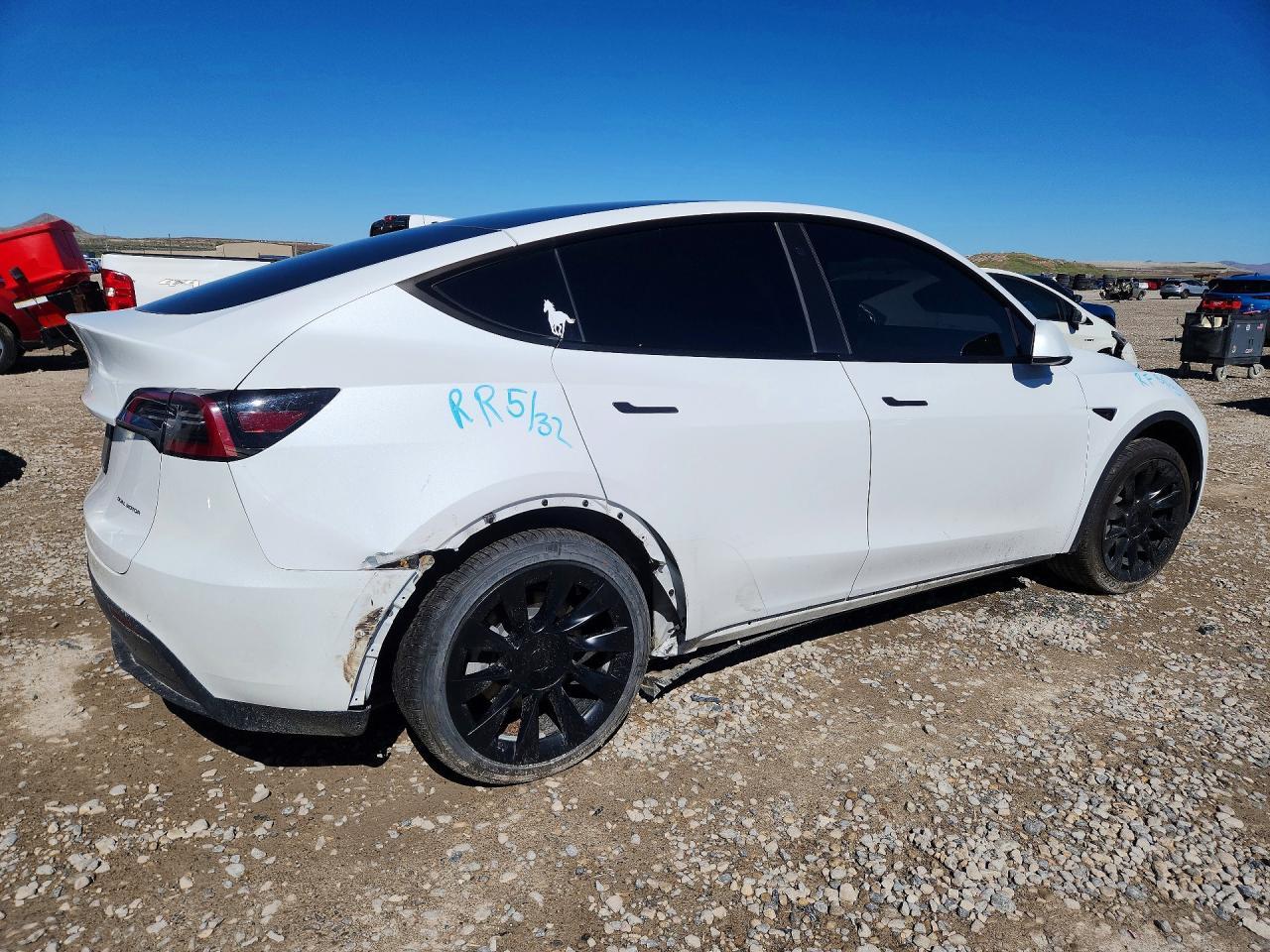 2022 Tesla Model Y - Фото 3
