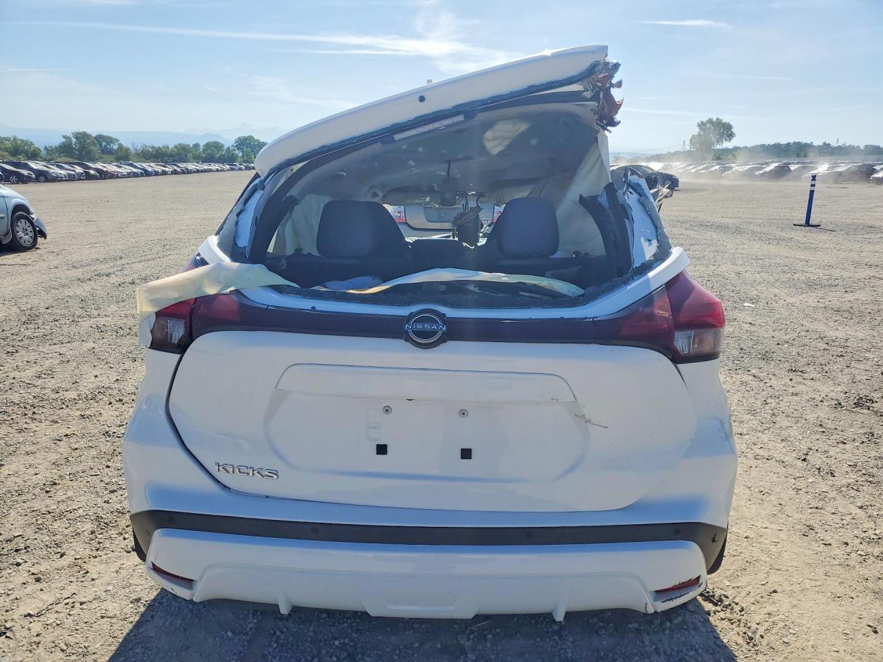 2023 Nissan Kicks S - Image 6