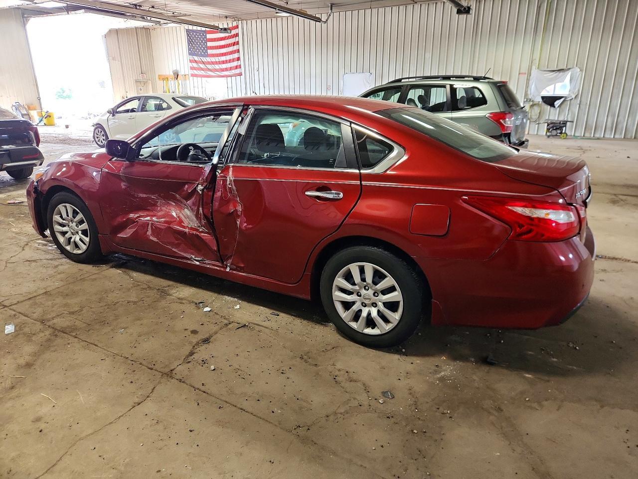 2016 Nissan Altima 2.5 S - Фото 2