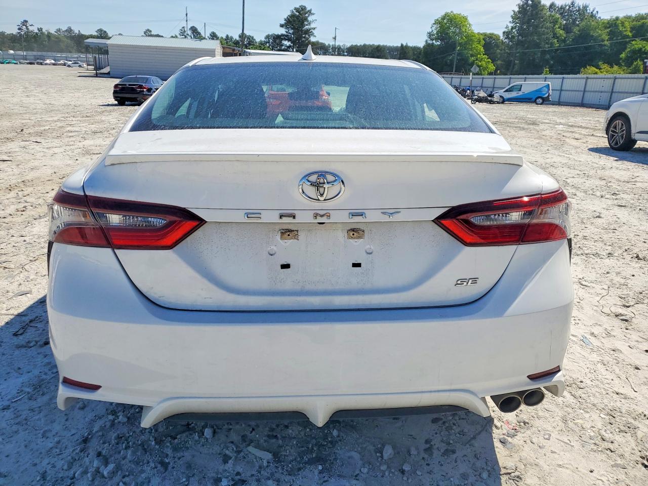2022 Toyota Camry Se - Фото 6