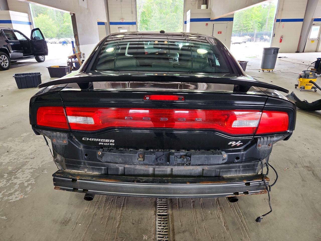 2014 Dodge Charger R - Фото 6