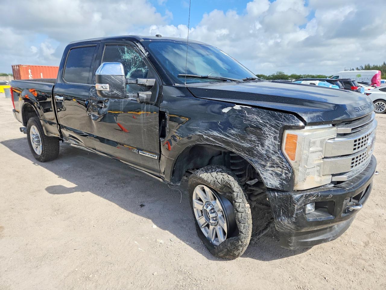 2017 Ford F250 Super Duty - Image 4