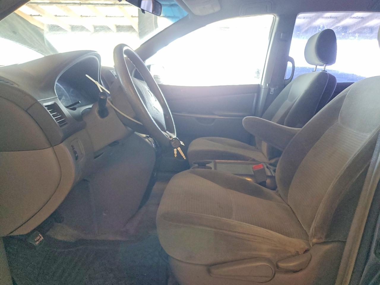2006 Toyota Sienna Ce 8 Passenger - Фото 7