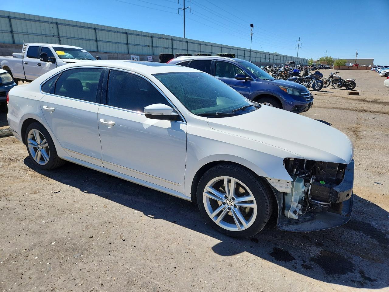 2015 Volkswagen Passat Sel - Image 4