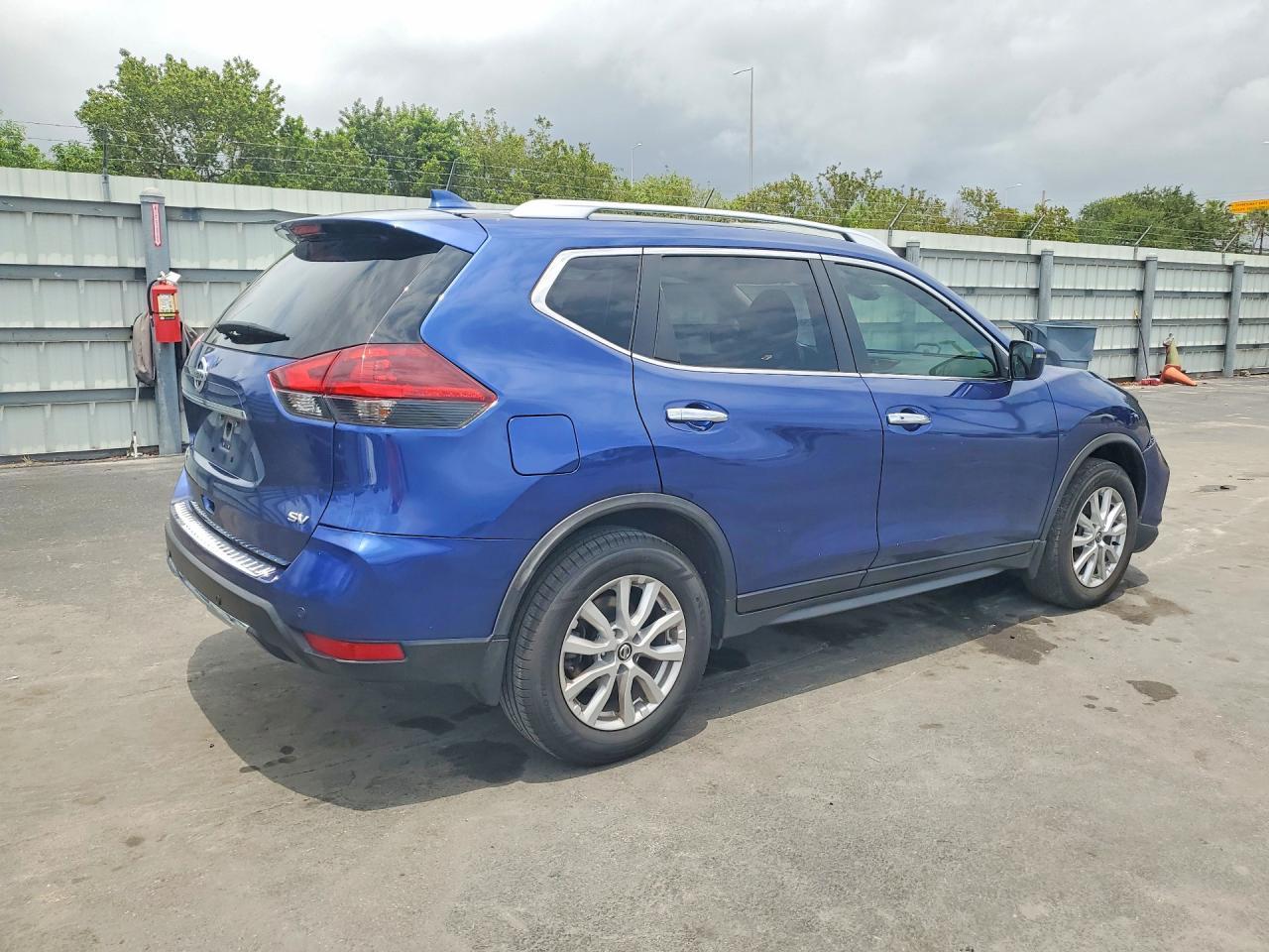 2020 Nissan Rogue Sv - Фото 3