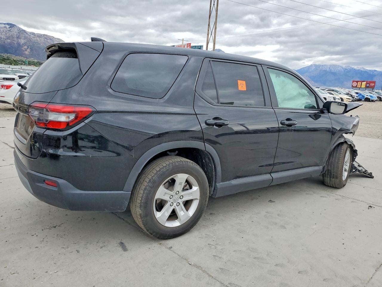 2023 Honda Pilot Lx - Image 3