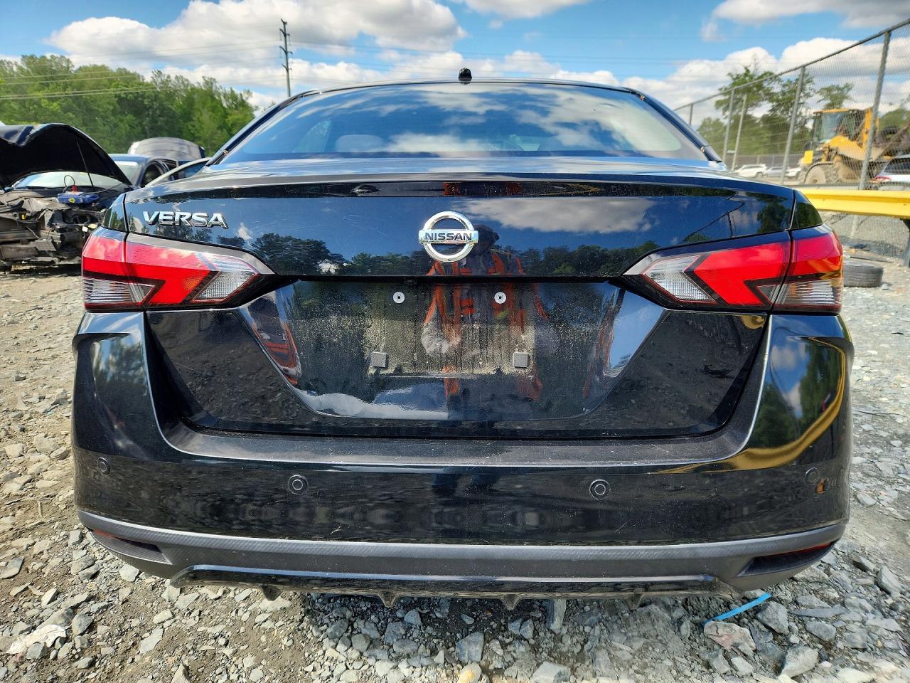 2020 Nissan Versa S - Фото 6
