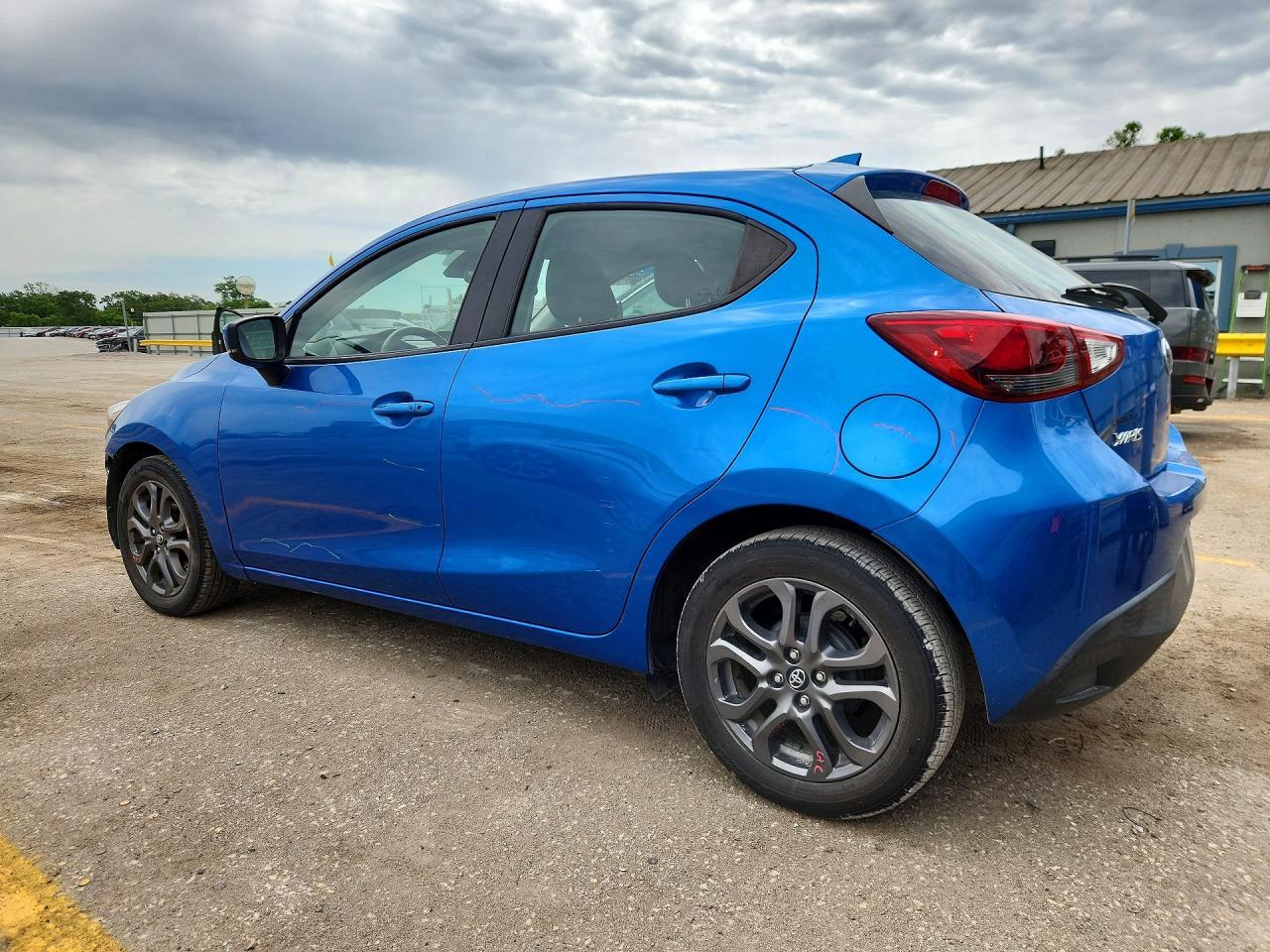 2020 Toyota Yaris Hatchback Xle - Фото 2