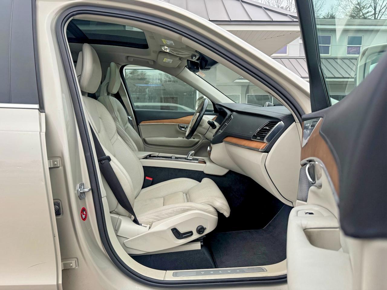 2016 Volvo Xc90 T8 - Image 5