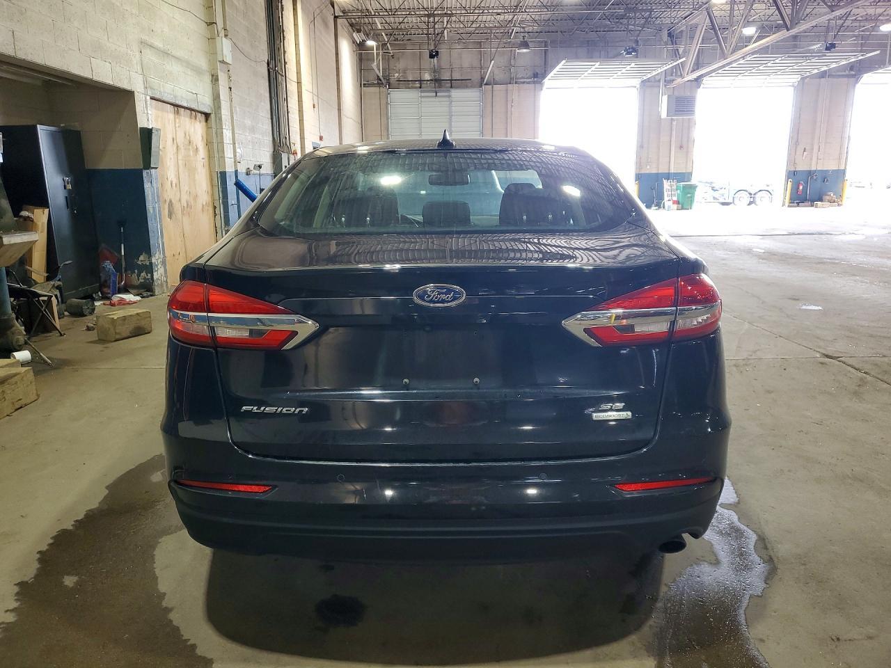 2020 Ford Fusion Se - Фото 6