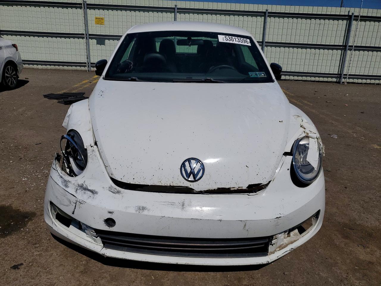 2015 Volkswagen Beetle 1.8T - Фото 5
