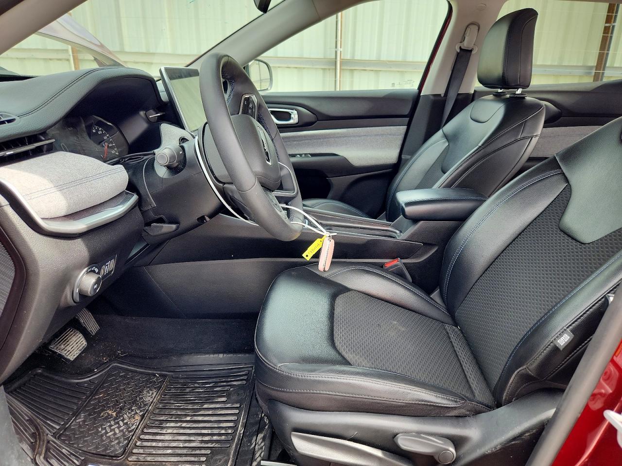 2022 Jeep Compass Latitude - Image 7