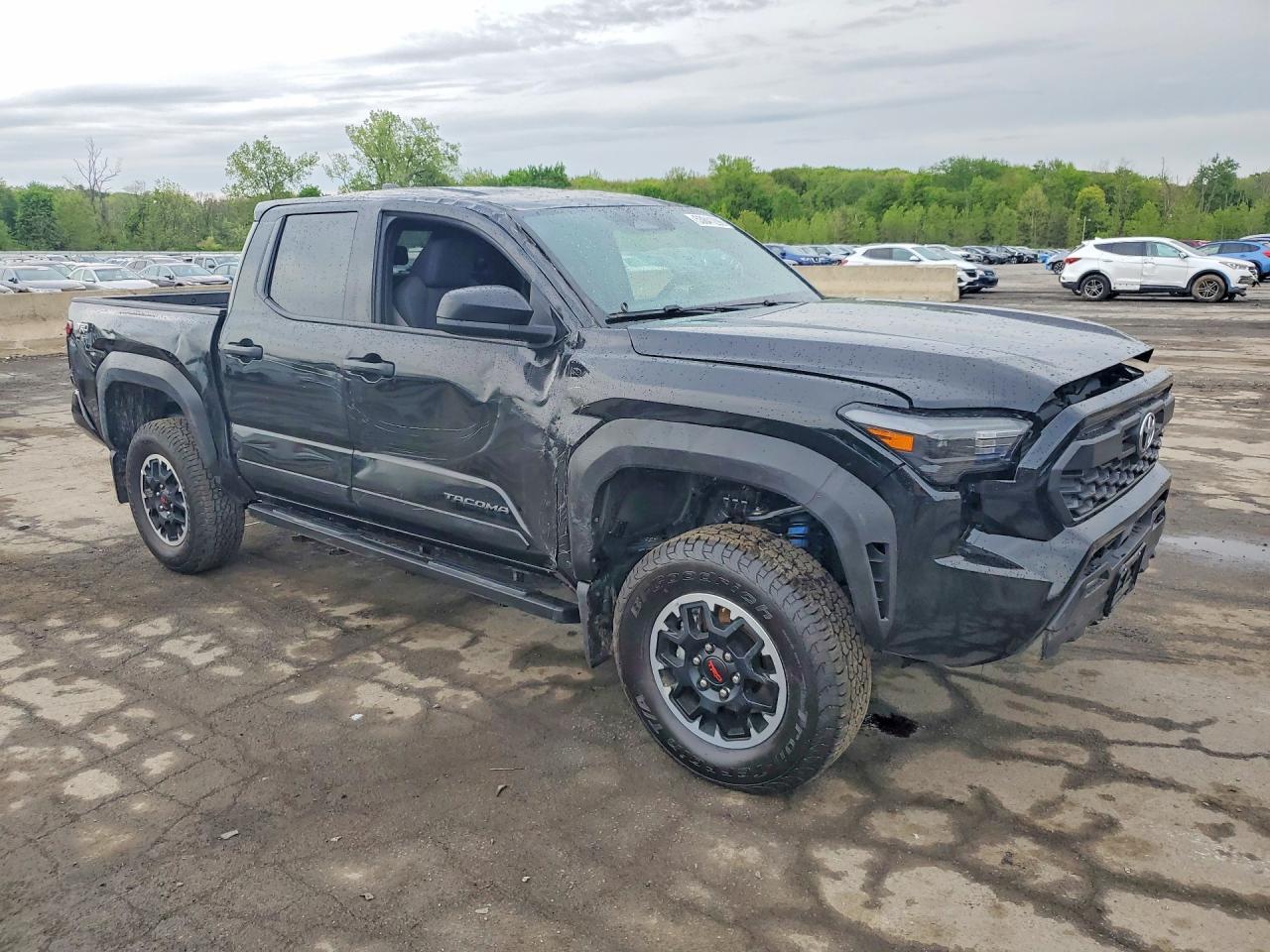 2025 Toyota Tacoma Trd Off-Road - Image 4