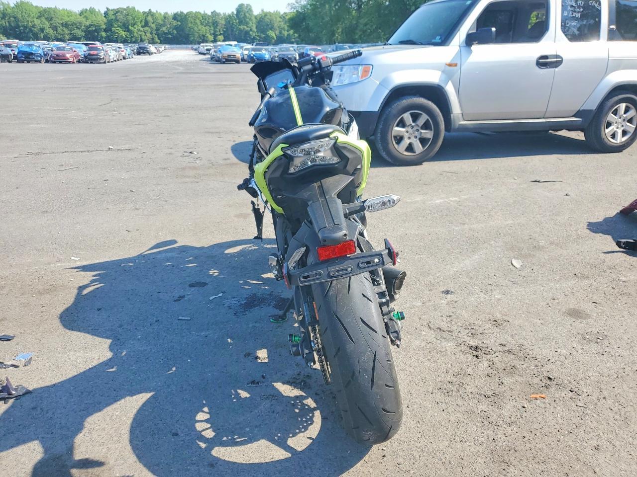 2026 Kawasaki Ninja 650 - Фото 4