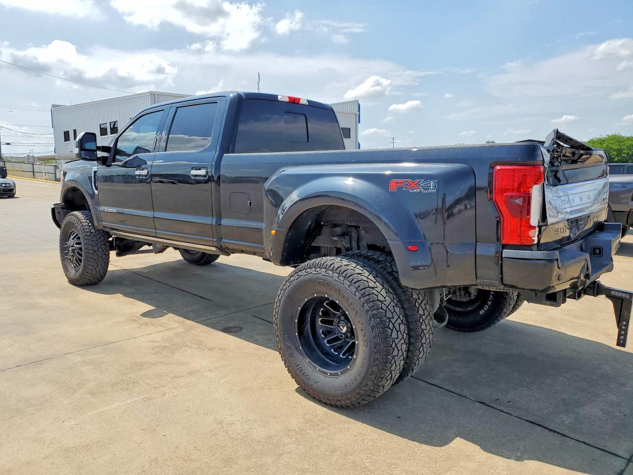 2017 Ford F350 Super Duty - Image 2